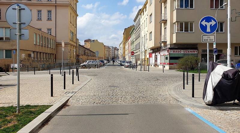 Nově vyznačená cykloobousměrka v Gorkého ulice v Brně.