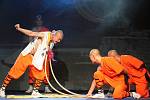 Přímo z kláštera Shaolin do Brna u příležitosti svého 20. světového turné přijela skupina patnácti mnichů. Ve sportovní hale ve Vodově ulici divákům v pondělí večer předvedli atraktivní ukázky ze svého umění.