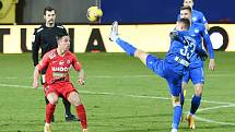 Brno 22.1.2021 - domácí FC Zbrojovka Brno v červeném proti FC Slovan Liberec (Mario Pourzitidis)