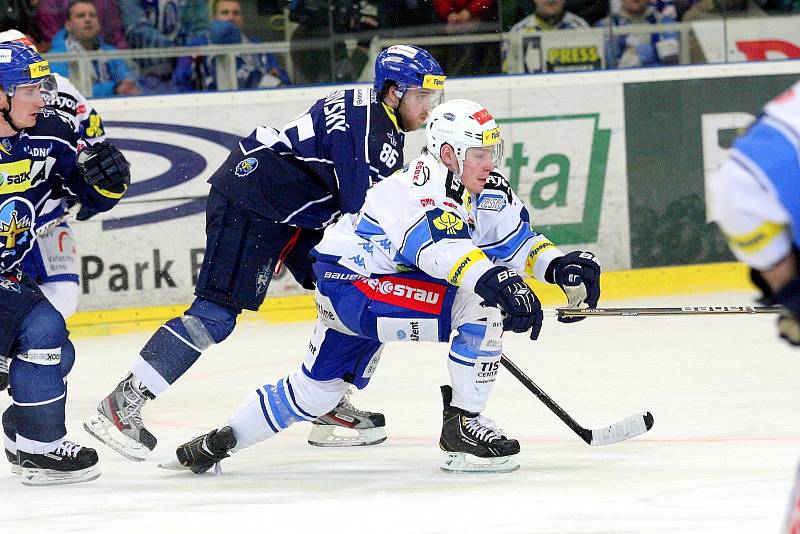 V posledním domácím utkání před čtvrtfinále extraligového play off hostili hokejisté brněnské Komety tým Kladna.