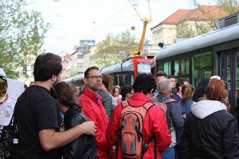 Slavnostní otevření tramvajové trati v Údolní ulici.