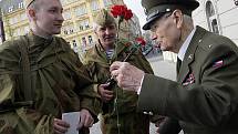 Vojenská přehlídka v Brně připomenula výročí osvobození Brna na konci Druhé světové války.