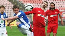 Zbrojovka Brno (v červeném) versus Mladá Boleslav 1:1.