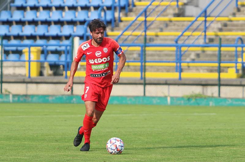 Fotbalisté Brna (v červeném Pavel Zavadil) v posledním přípravném zápase před novou sezonou remizovali se Zlínem 1:1.