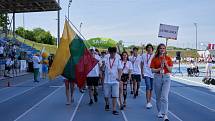 Letní evropské hry handicapované mládeže Emil Open začaly ve středu slavnostním zahajovacím ceremoniálem, na němž nechyběl průvod vlajkonošů, pochod bubeníků centrem Brna ani tradiční benefiční show Jana Krause Z očí do očí.