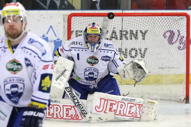 Přeházeli sestavu, na pomoc se vrátil Michal Kempný. A hokejisté brněnské Komety si díky tomu odložili konec sezony.