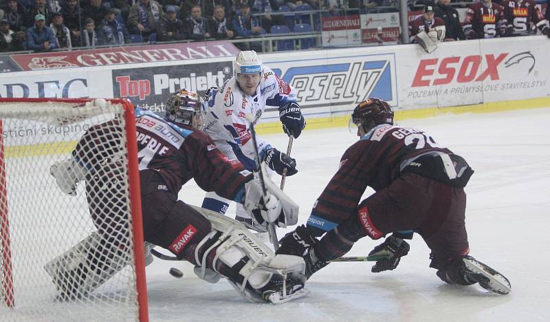 Hokejisté brněnské Komety vyřadili ve čtvrtfinále play-off extraligy rivala pražskou Spartu v pouhých čtyřech zápasech. Triumf 4:0 na zápasy dovršili Brňané v domácím prostředí po výhře 4:1.