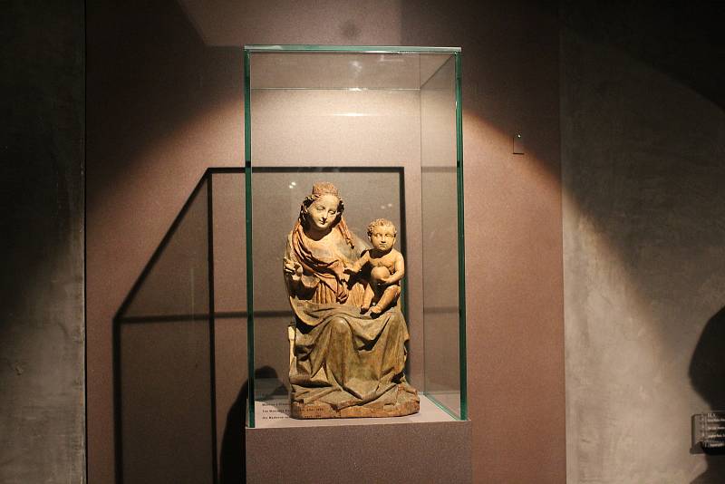 Socha Madony z Předína je datovaná do období po roce 1450.