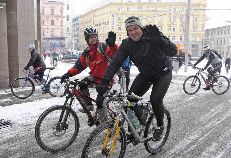 Cyklisté tradičně přivítali nový rok vyjížďkou na přehradu.