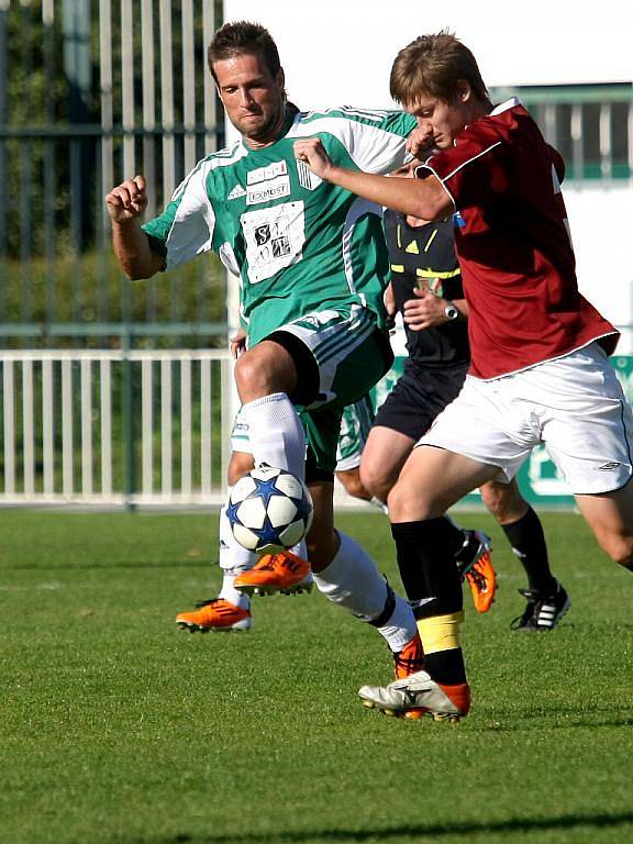 Bystrc (v zeleném) v brněnském derby podlehla doma 0:1 Spartě.