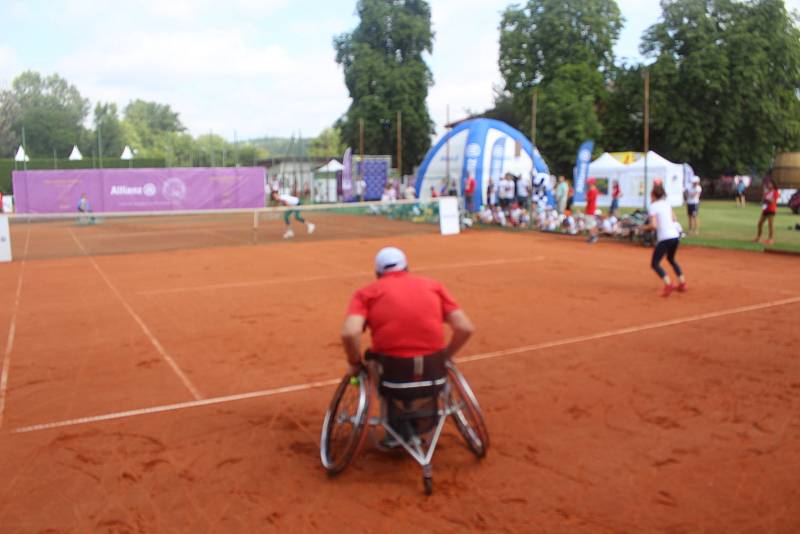 Pondělí patřilo na brněnském Olympijském festivalu paralympijským sportům.