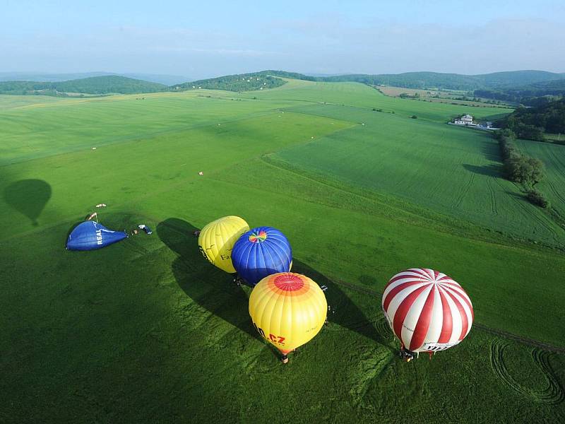 Vyhlídkový let horkovzdušným balonem.