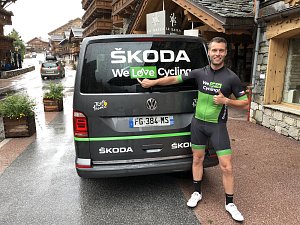 Redaktor Deníku Jaroslav Kára při Tour de France.