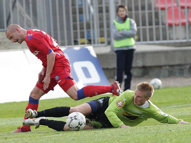 Tomáš Došek 1.FC Brno a Byron Webster FK SIAD Most.