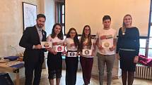 Úspěšná úniková vzdělávací hra Fakescape brněnských studentů politologie z Masarykovy univerzity je čím dál úspěšnější.