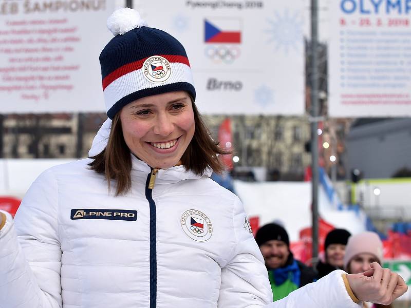 Olympijský festival v areálu brněnského výstaviště - bronzová medailistka Eva Samková.