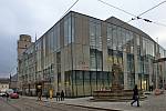 Olomoucký Prior navrhl ve stylu brutalismu v sedmdesátých letech brněnský architekt Jan Melichar. Budova se před třemi lety dočkala modernizace a v anketě Stavba Olomouckého kraje 2012 získala první místo v kategorii Rekonstrukce a obnova.