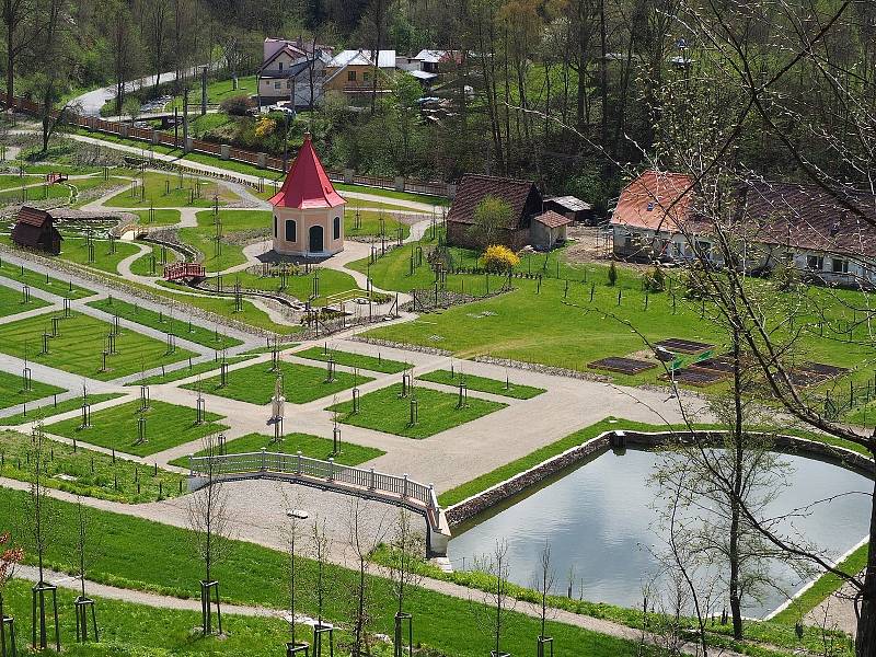 Vrchnostenská zahrada oetvře na konci května.