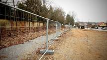 Výstavba nové části líšeňského hřbitova nedaleko stávající na konečné autobusu č. 58.