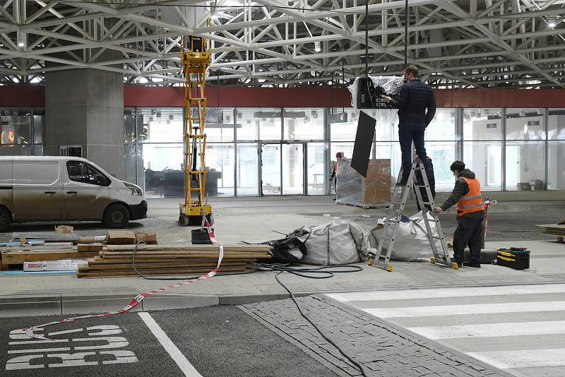 Stavba nové odbavovací haly autobusového nádraží Zvonařka.