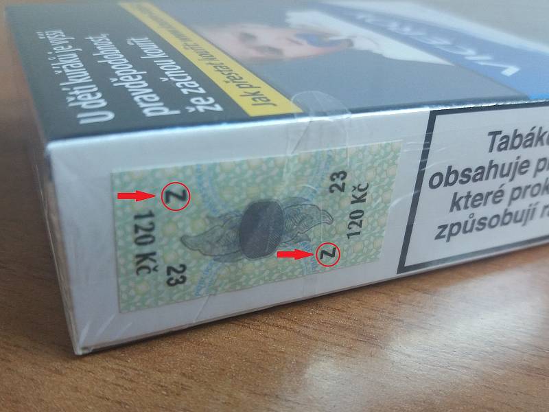 Jihomoravští celníci zajistili při kontrolách více než osm tisíc kusů cigaret s neplatnou tabákovou nálepkou.