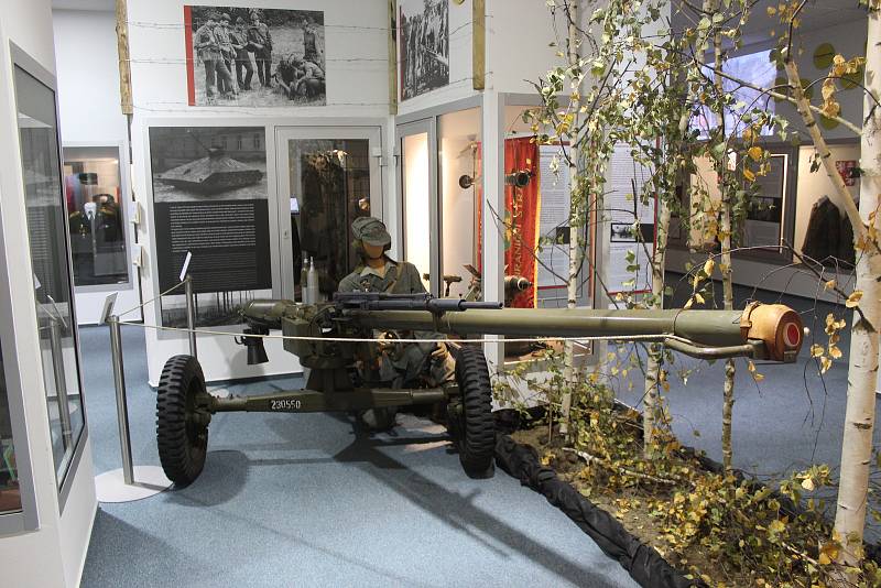Videomapping zahájil výstavu o železné oponě v brněnském Technickém muzeu.
