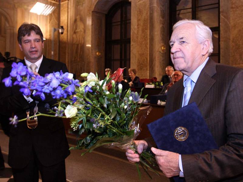 Jan Stanovský ohromoval hrou na housle světové publikum.