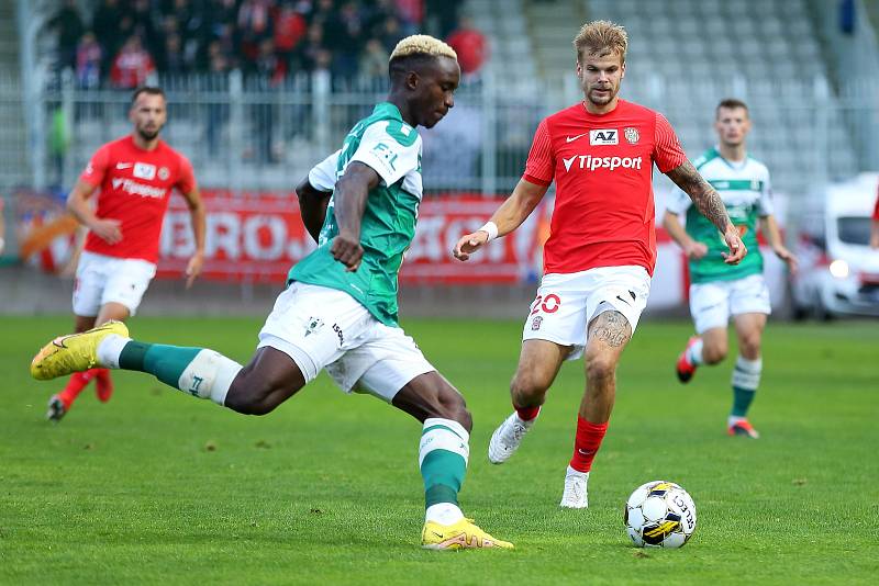 Fotbalisté Zbrojovky Brno (v červeném) prohráli v Jablonci 1:3.