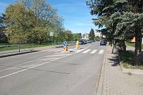 Podle starosty Židenic Petra Kunce řidiči parkují přímo u zebry přechodu před základní školou Krásného.
