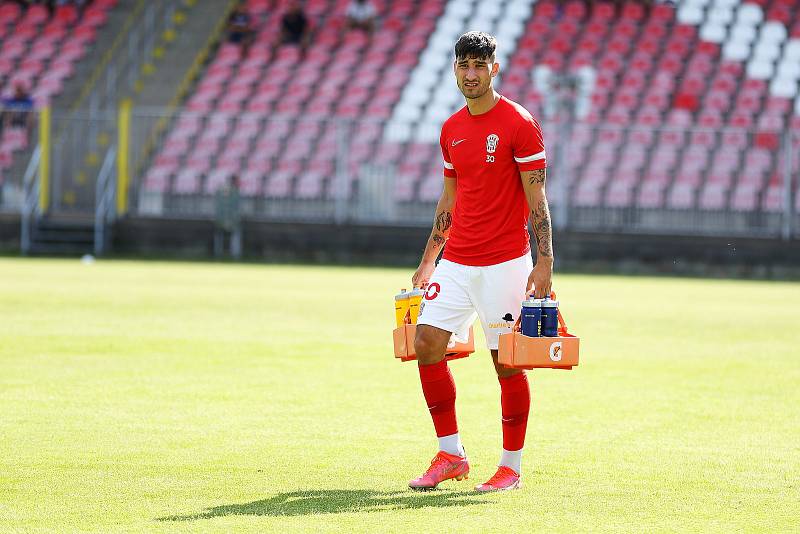 Zbrojovka Brno (v červeném) remizovala v přípravě se Slovanem Bratislava 2:2.