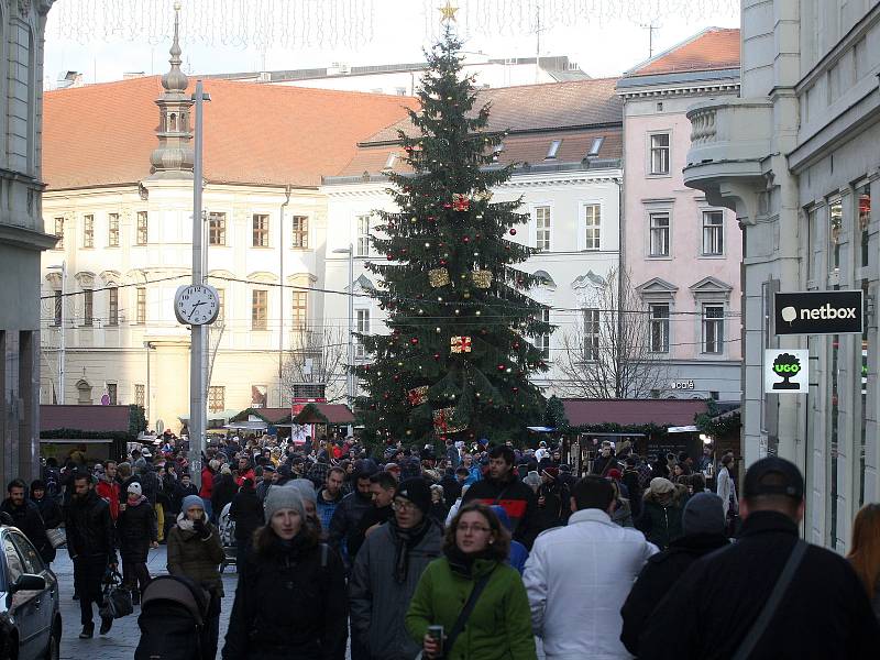 Vánoční trhy na brněnských náměstích.