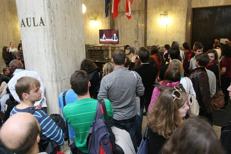 Česká rodačka Madeleine Albrightová, která byla americkou ministryní zahraničí, přijela ve středu do Brna. 