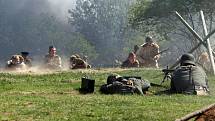 Rekonstrukce bitvy u Ořechova, která rozhodla o osudu Brna před čtyřiašedesáti lety.