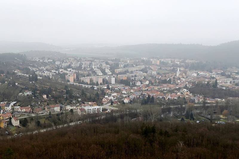 Brňané se mohou kochat pohledem na město z pětatřicetimetrové rozhledny Holedná.