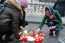 Lidé si ve čtvrtek připomněli na brněnském náměstí Svobody první výročí od vraždy slovenského novináře Jána Kuciaka.