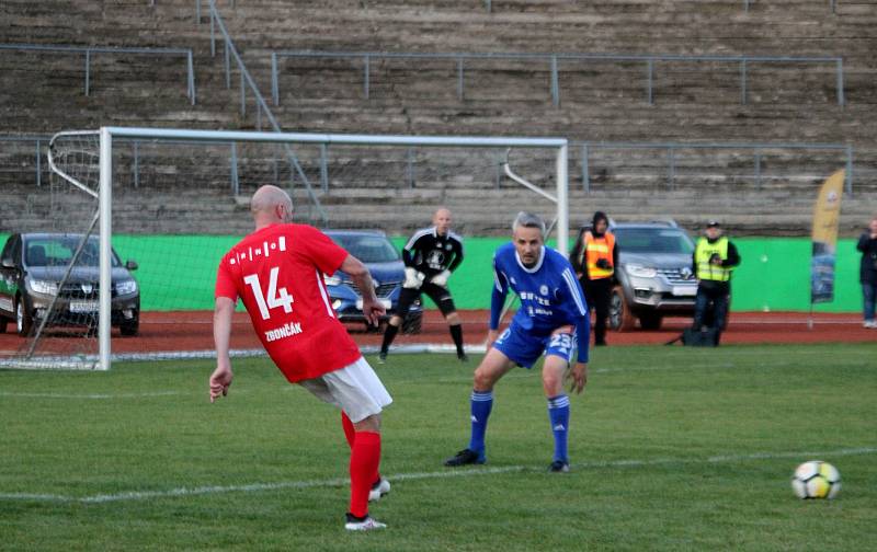 Za Lužánkami se ve čtvrtek utkaly legendy Zbrojovky Brno a Sigmy Olomouc. Duel skončil remízou 4:4.