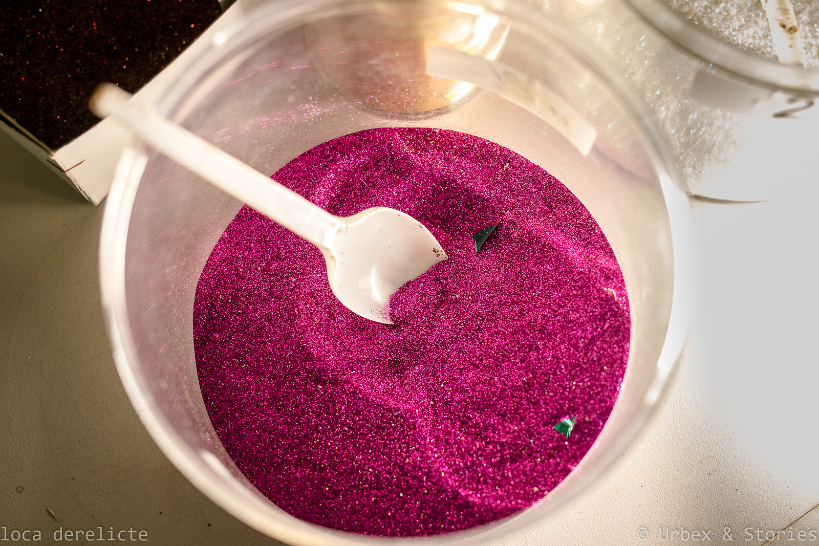 Edible Glitter Without Gelatin Recipe