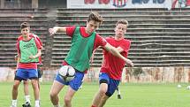 Za Lužánkami trénovali nadaní fotbalisté mladšího a staršího dorostu Zbrojovky.