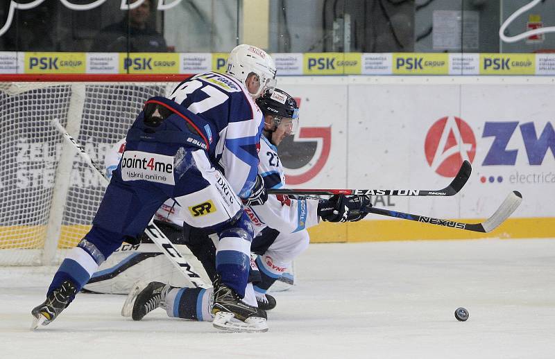 Hokejisté brněnské Komety si v desátém kole extraligy smlsli v repríze dubnového finále na Liberci, když zvítězili jasně 7:2.