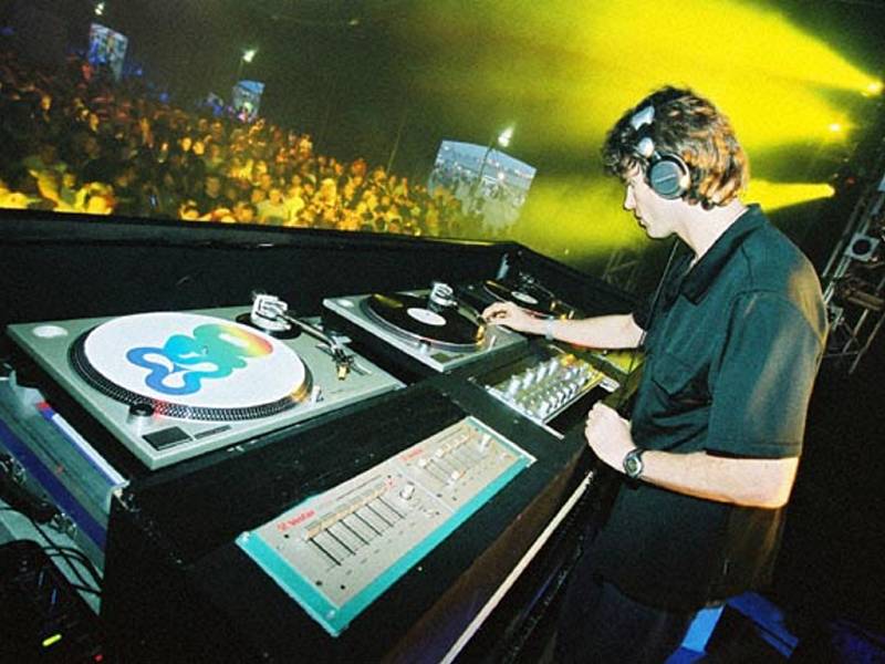 Hlavními hvězdami letošního Creamfields v Břeclavi budou světoznámí i čeští DJS.