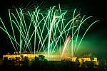 Ohňostrojná show věnovaná Gregoru Johannu Mendelovi rozzářila v sobotu 23. července nebe nad brněnským hradem Špilberk.