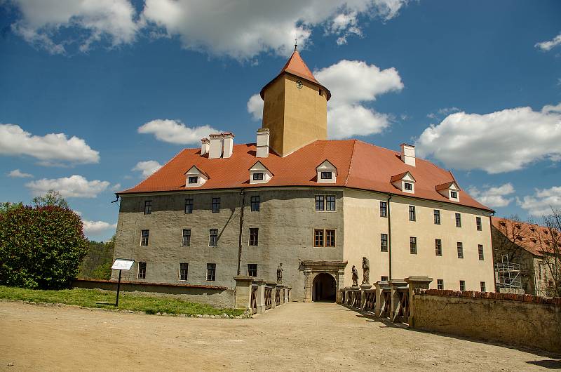 Do konce května je areál hradu Veveří otevřený o víkendech.