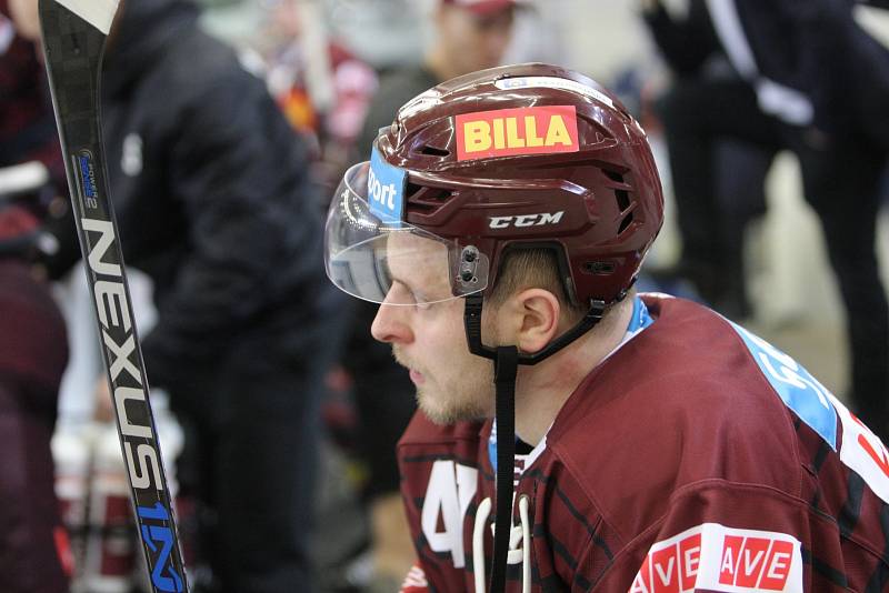 Hokejisté brněnské Komety vyřadili ve čtvrtfinále play-off extraligy rivala pražskou Spartu v pouhých čtyřech zápasech. Triumf 4:0 na zápasy dovršili Brňané v domácím prostředí po výhře 4:1.