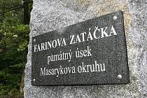 Památné místo starého Masarykova okruhu, Farinova zatáčka, kde 25. září 1949 v jediném závodě F 1 havaroval Giuseppe Farina. Následkem bylo 10 zraněných a 2 mrtví diváci.