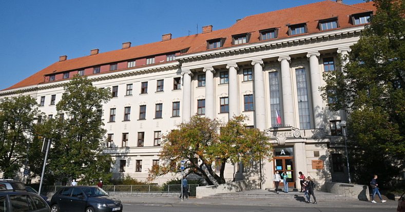 Budova brněnské Mendelovy univerzity v Zemědělské ulici v Brně.