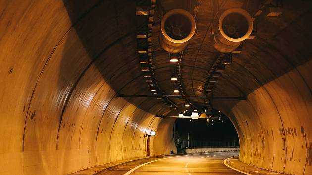 Pisárecký tunel bez aut.