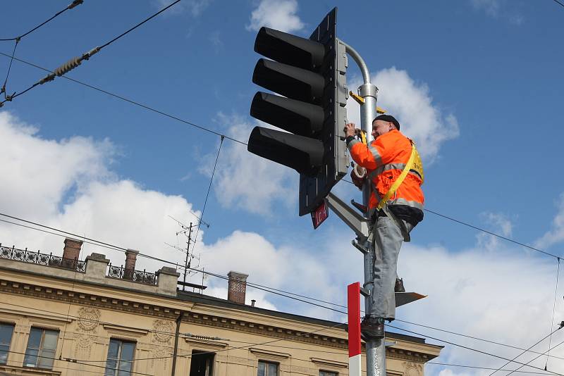 Brno 5.3.2019 - srážka vlaků na hlavním nádraží v Brně.