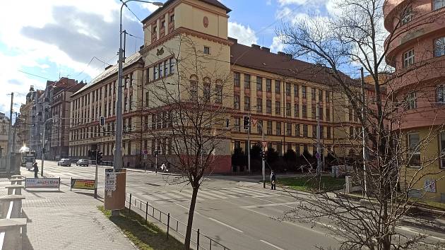 Obchodní akademie v Kotlářské ulici