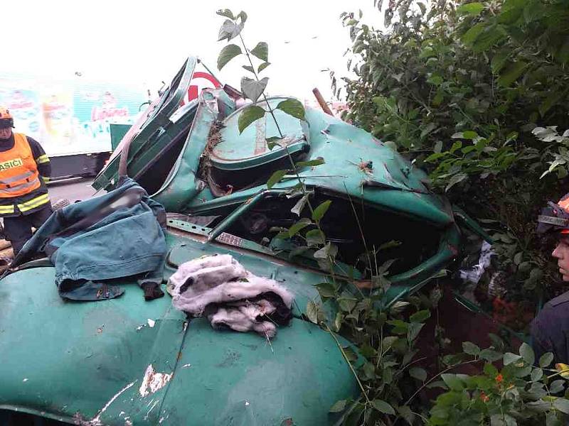 Nehoda dvou nákladních aut na dálnici D1 na 190. kilometru ve směru na Vyškov.