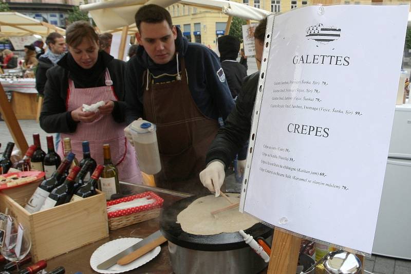 Brňané mohou přímo na náměstí Svobody ochutnávat nejrůznější speciality ze středomořské kuchyně.